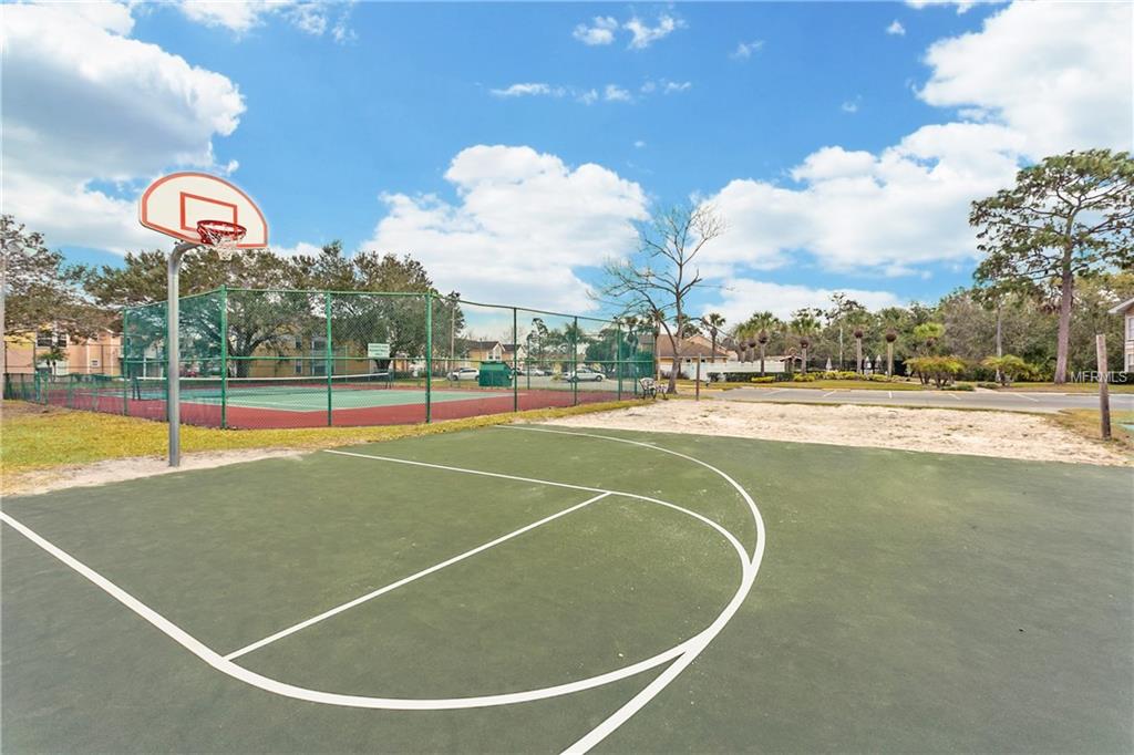 2440 SWEETWATER CLUB CIRCLE, KISSIMMEE, Florida 34746, 3 Bedrooms Bedrooms, 6 Rooms Rooms,2 BathroomsBathrooms,Residential,For sale,SWEETWATER CLUB,O5561316