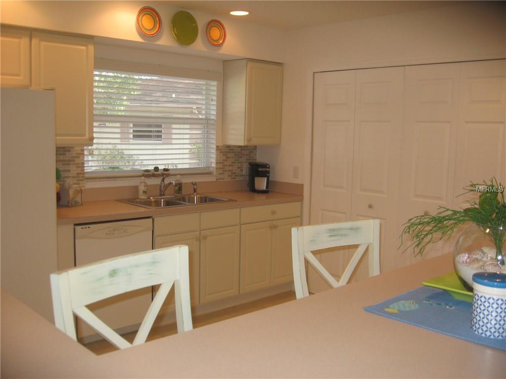 4584 MOHICAN TRAIL, SARASOTA, Florida 34233, 2 Bedrooms Bedrooms, 8 Rooms Rooms,2 BathroomsBathrooms,Residential,For sale,MOHICAN,A4209816