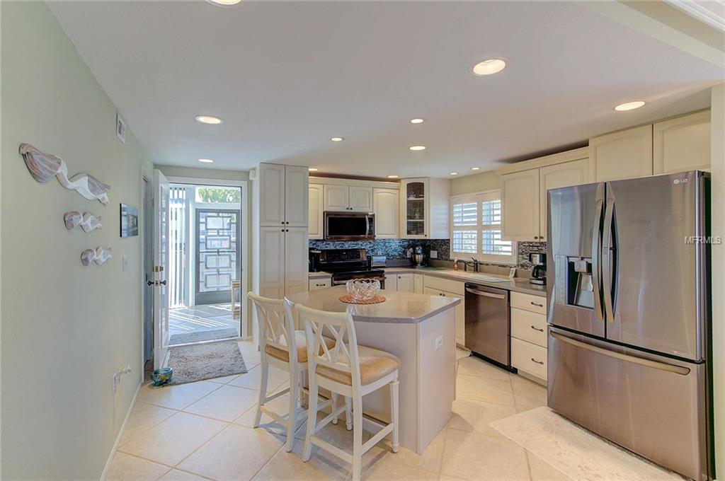 6400 FLOTILLA DR, HOLMES BEACH, Florida 34217, 2 Bedrooms Bedrooms, 8 Rooms Rooms,2 BathroomsBathrooms,Residential,For sale,FLOTILLA DR,A4209922