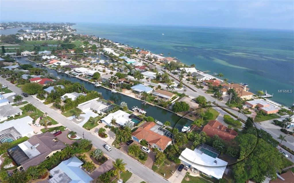 664 KEY ROYALE DRIVE, HOLMES BEACH, Florida 34217, 3 Bedrooms Bedrooms, 7 Rooms Rooms,3 BathroomsBathrooms,Residential,For sale,KEY ROYALE,A4182609