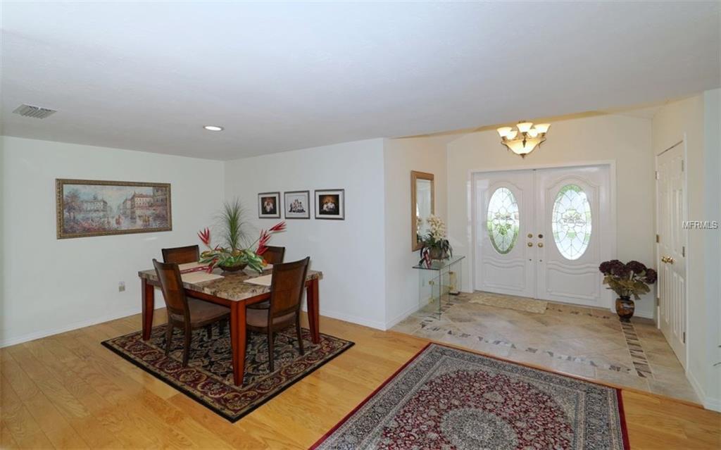 664 KEY ROYALE DRIVE, HOLMES BEACH, Florida 34217, 3 Bedrooms Bedrooms, 7 Rooms Rooms,3 BathroomsBathrooms,Residential,For sale,KEY ROYALE,A4182609