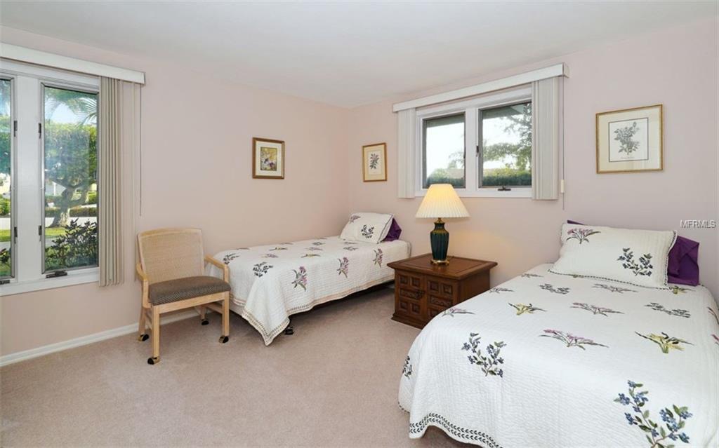 664 KEY ROYALE DRIVE, HOLMES BEACH, Florida 34217, 3 Bedrooms Bedrooms, 7 Rooms Rooms,3 BathroomsBathrooms,Residential,For sale,KEY ROYALE,A4182609