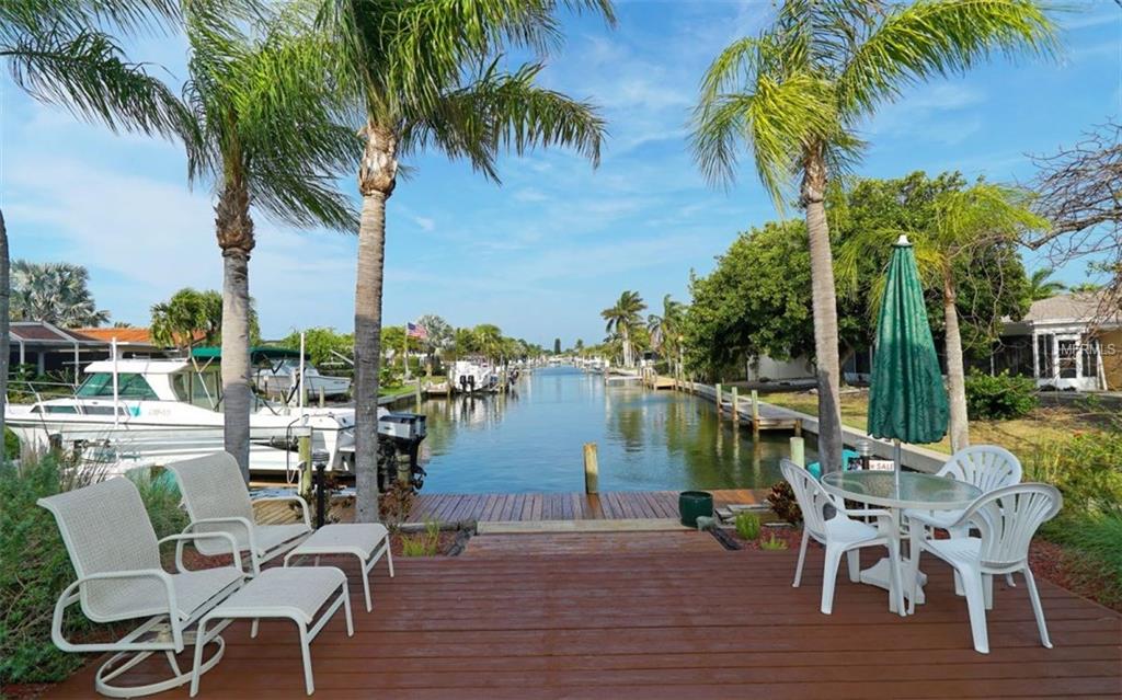 664 KEY ROYALE DRIVE, HOLMES BEACH, Florida 34217, 3 Bedrooms Bedrooms, 7 Rooms Rooms,3 BathroomsBathrooms,Residential,For sale,KEY ROYALE,A4182609