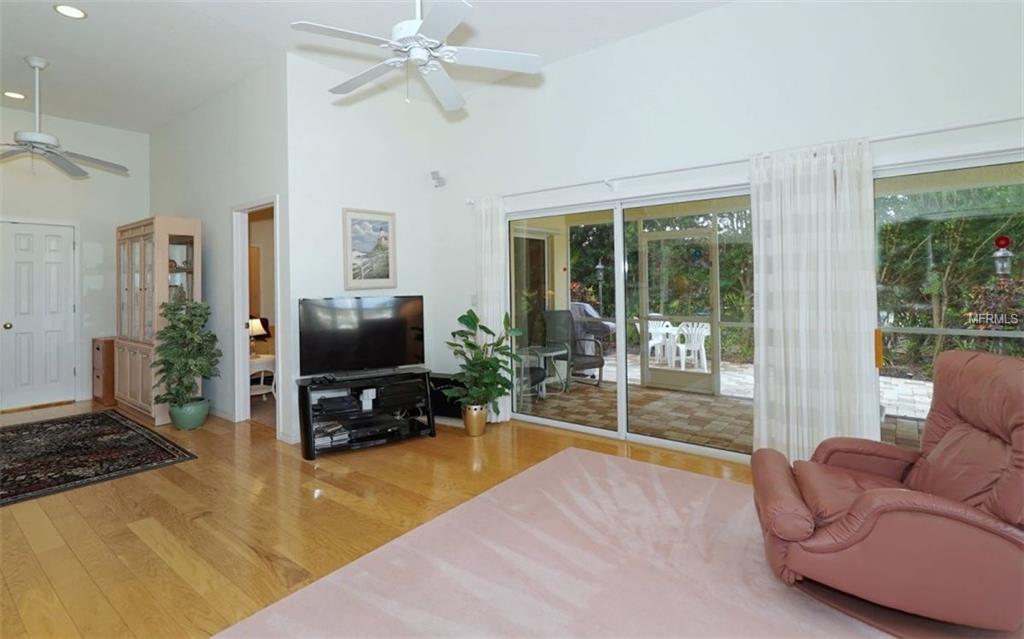 664 KEY ROYALE DRIVE, HOLMES BEACH, Florida 34217, 3 Bedrooms Bedrooms, 7 Rooms Rooms,3 BathroomsBathrooms,Residential,For sale,KEY ROYALE,A4182609