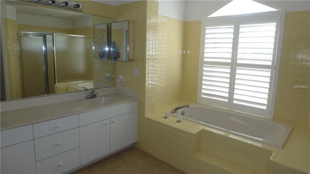 2210 WESTMINSTER MANOR LANE, SUN CITY CENTER, Florida 33573, 3 Bedrooms Bedrooms, 8 Rooms Rooms,2 BathroomsBathrooms,Residential,For sale,WESTMINSTER MANOR,T2902487