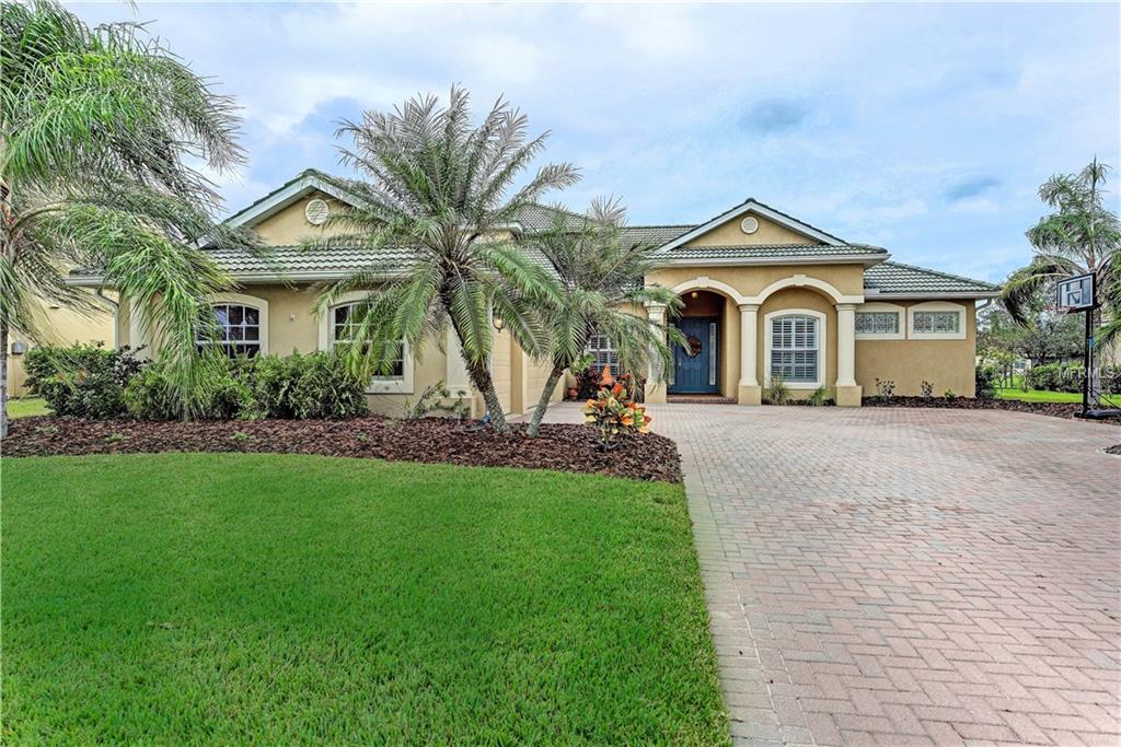 12732 DAISY PLACE, BRADENTON, Florida 34212, 3 Bedrooms Bedrooms, 7 Rooms Rooms,2 BathroomsBathrooms,Residential,For sale,DAISY,A4198101