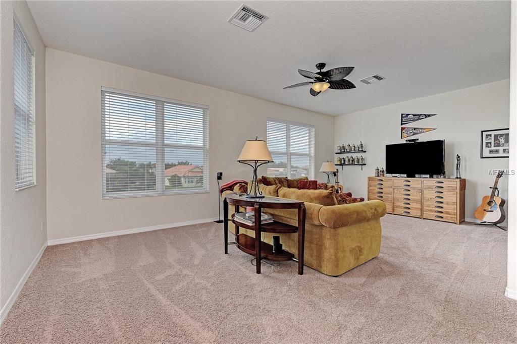 12732 DAISY PLACE, BRADENTON, Florida 34212, 3 Bedrooms Bedrooms, 7 Rooms Rooms,2 BathroomsBathrooms,Residential,For sale,DAISY,A4198101