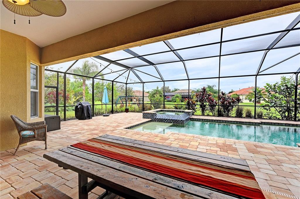 12732 DAISY PLACE, BRADENTON, Florida 34212, 3 Bedrooms Bedrooms, 7 Rooms Rooms,2 BathroomsBathrooms,Residential,For sale,DAISY,A4198101