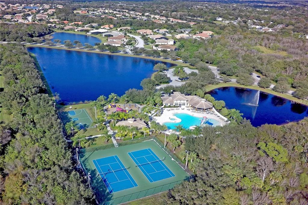 12732 DAISY PLACE, BRADENTON, Florida 34212, 3 Bedrooms Bedrooms, 7 Rooms Rooms,2 BathroomsBathrooms,Residential,For sale,DAISY,A4198101