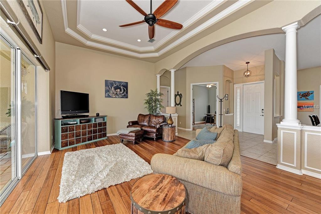 12732 DAISY PLACE, BRADENTON, Florida 34212, 3 Bedrooms Bedrooms, 7 Rooms Rooms,2 BathroomsBathrooms,Residential,For sale,DAISY,A4198101