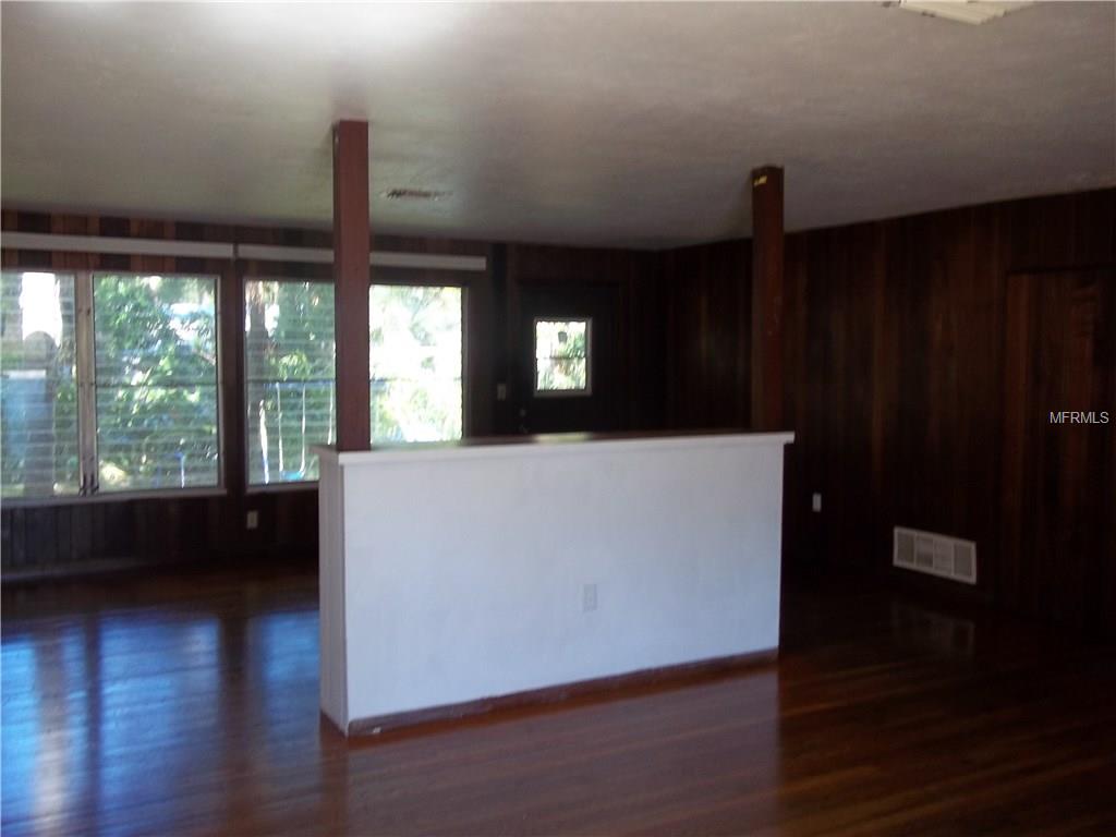 2319 PROCTOR ROAD, SARASOTA, Florida 34231, 3 Bedrooms Bedrooms, 8 Rooms Rooms,2 BathroomsBathrooms,Residential,For sale,PROCTOR,A4201513