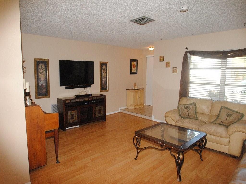 12312 89TH TERRACE, SEMINOLE, Florida 33772, 4 Bedrooms Bedrooms, 8 Rooms Rooms,2 BathroomsBathrooms,Residential,For sale,89TH,W7635644