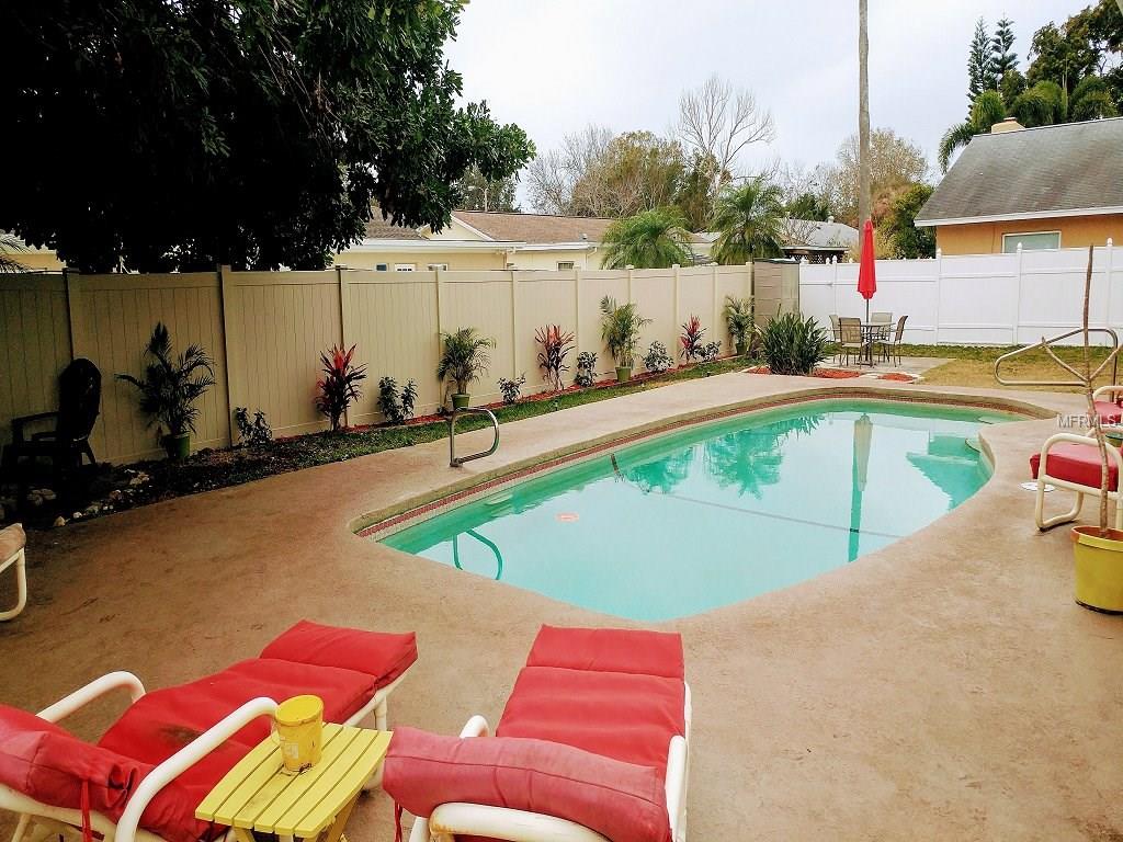 12312 89TH TERRACE, SEMINOLE, Florida 33772, 4 Bedrooms Bedrooms, 8 Rooms Rooms,2 BathroomsBathrooms,Residential,For sale,89TH,W7635644