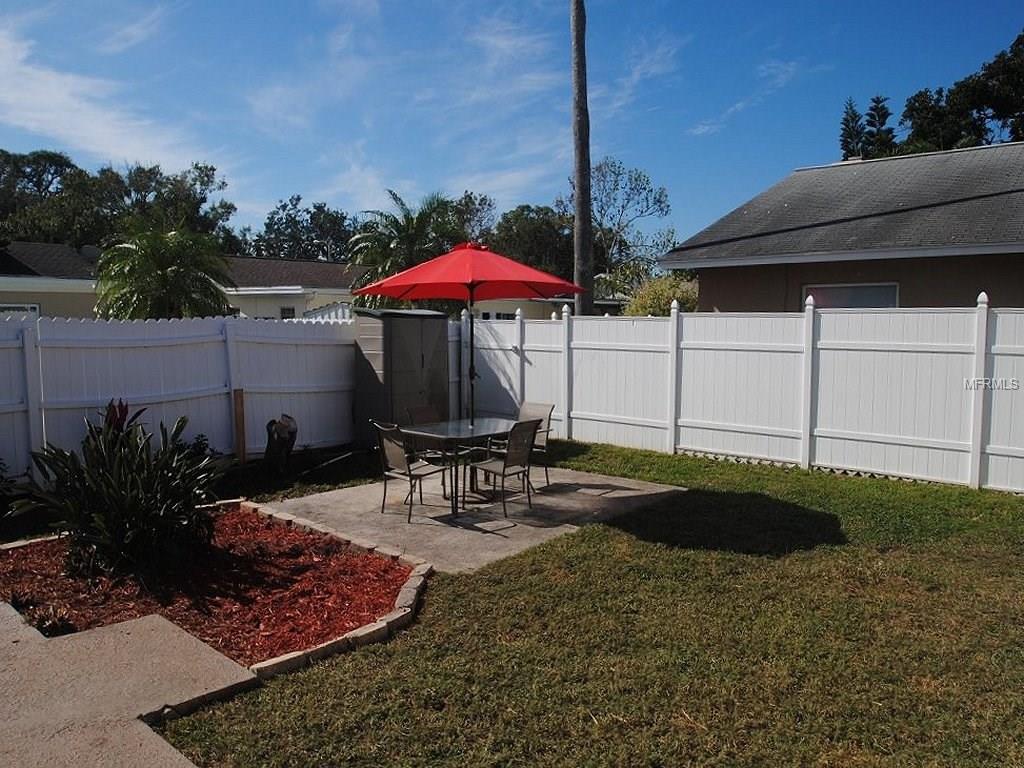 12312 89TH TERRACE, SEMINOLE, Florida 33772, 4 Bedrooms Bedrooms, 8 Rooms Rooms,2 BathroomsBathrooms,Residential,For sale,89TH,W7635644