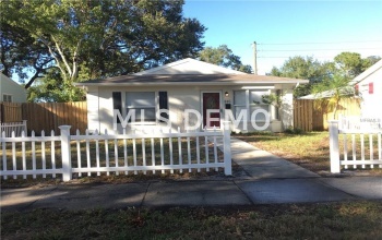 815 52ND AVENUE N, ST PETERSBURG, Florida 33703, 3 Bedrooms Bedrooms, 7 Rooms Rooms,2 BathroomsBathrooms,Residential,For sale,52ND,U7842080