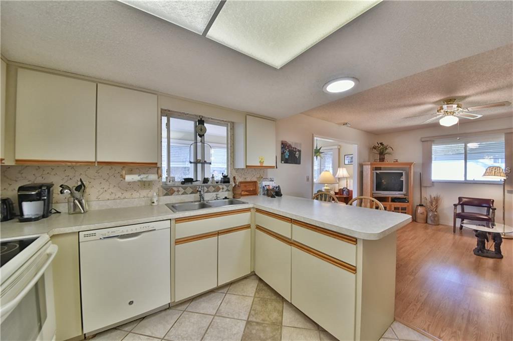 10210 SE 178TH PLACE, SUMMERFIELD, Florida 34491, 3 Bedrooms Bedrooms, 8 Rooms Rooms,2 BathroomsBathrooms,Residential,For sale,178TH,G4851457