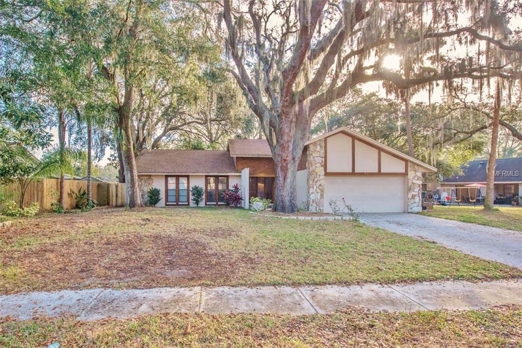1005 TRANQUIVIEW LANE, VALRICO, Florida 33594, 3 Bedrooms Bedrooms, 6 Rooms Rooms,2 BathroomsBathrooms,Residential,For sale,TRANQUIVIEW,T2928266