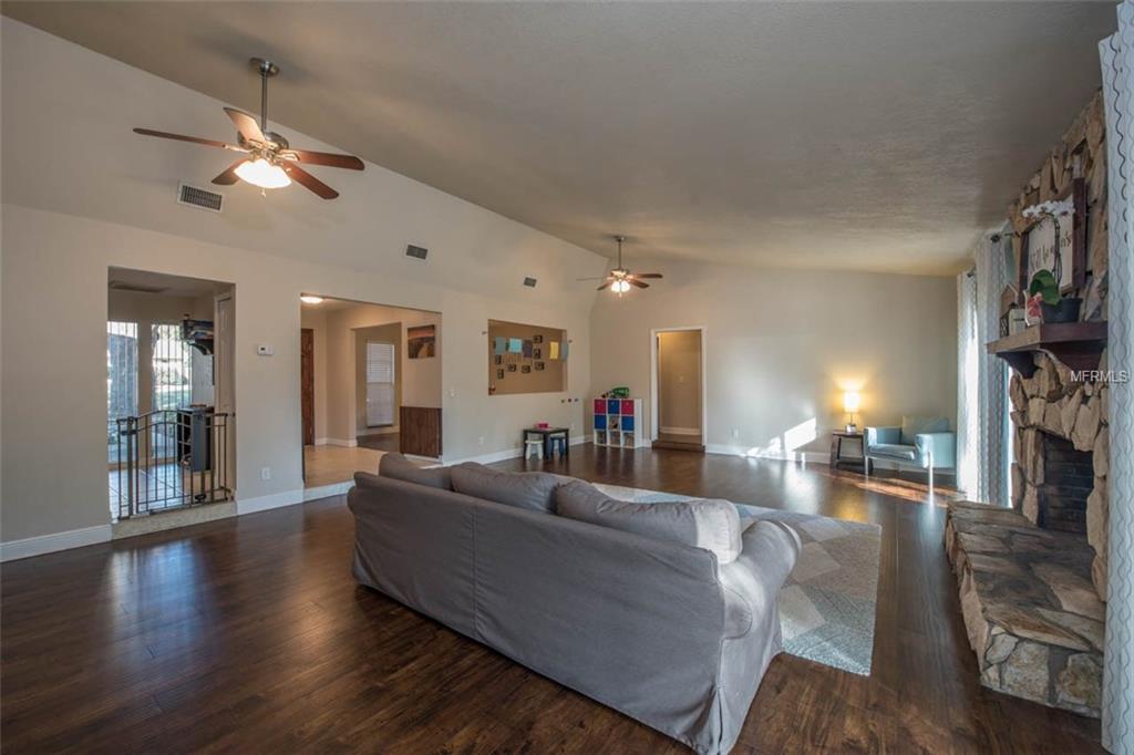 1005 TRANQUIVIEW LANE, VALRICO, Florida 33594, 3 Bedrooms Bedrooms, 6 Rooms Rooms,2 BathroomsBathrooms,Residential,For sale,TRANQUIVIEW,T2928266