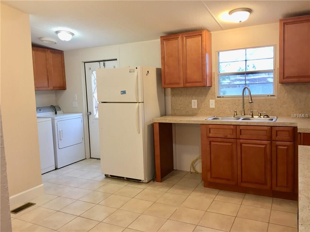 10851 COUNTRY VIEW DRIVE, LAKELAND, Florida 33809, 3 Bedrooms Bedrooms, 6 Rooms Rooms,2 BathroomsBathrooms,Residential,For sale,COUNTRY VIEW,P4719062