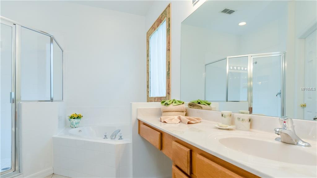 8551 LA ISLA DRIVE, KISSIMMEE, Florida 34747, 7 Bedrooms Bedrooms, 12 Rooms Rooms,5 BathroomsBathrooms,Residential,For sale,LA ISLA,S4844368