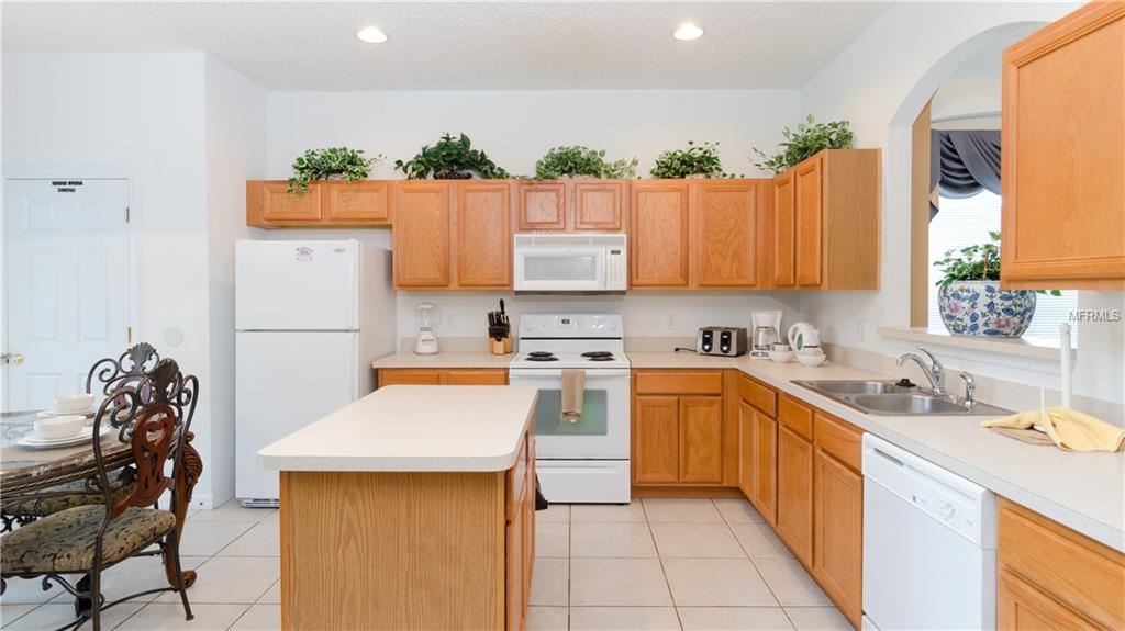 8551 LA ISLA DRIVE, KISSIMMEE, Florida 34747, 7 Bedrooms Bedrooms, 12 Rooms Rooms,5 BathroomsBathrooms,Residential,For sale,LA ISLA,S4844368