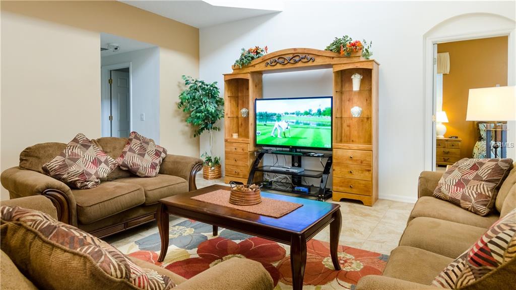 8551 LA ISLA DRIVE, KISSIMMEE, Florida 34747, 7 Bedrooms Bedrooms, 12 Rooms Rooms,5 BathroomsBathrooms,Residential,For sale,LA ISLA,S4844368