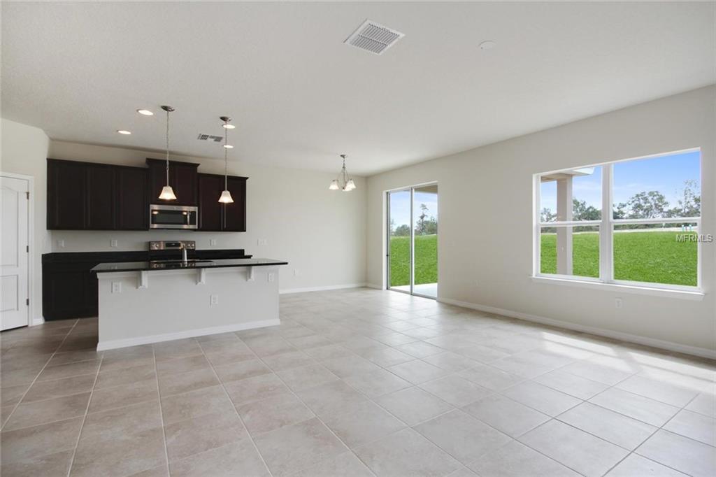 251 WHIRLAWAY DRIVE, DAVENPORT, Florida 33837, 4 Bedrooms Bedrooms, 7 Rooms Rooms,2 BathroomsBathrooms,Residential,For sale,WHIRLAWAY,W7631900