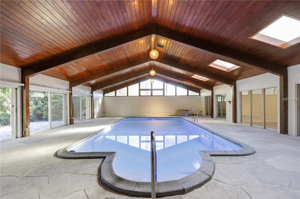 8693 15TH STREET N, ST PETERSBURG, Florida 33702, 4 Bedrooms Bedrooms, 9 Rooms Rooms,4 BathroomsBathrooms,Residential,For sale,15TH,U7836555