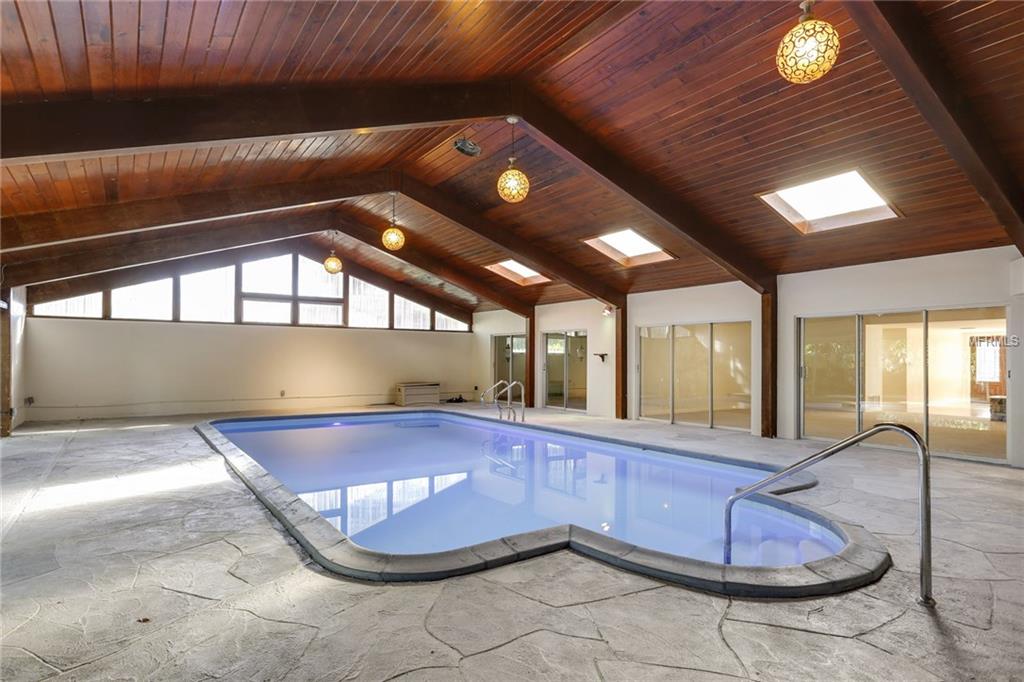 8693 15TH STREET N, ST PETERSBURG, Florida 33702, 4 Bedrooms Bedrooms, 9 Rooms Rooms,4 BathroomsBathrooms,Residential,For sale,15TH,U7836555