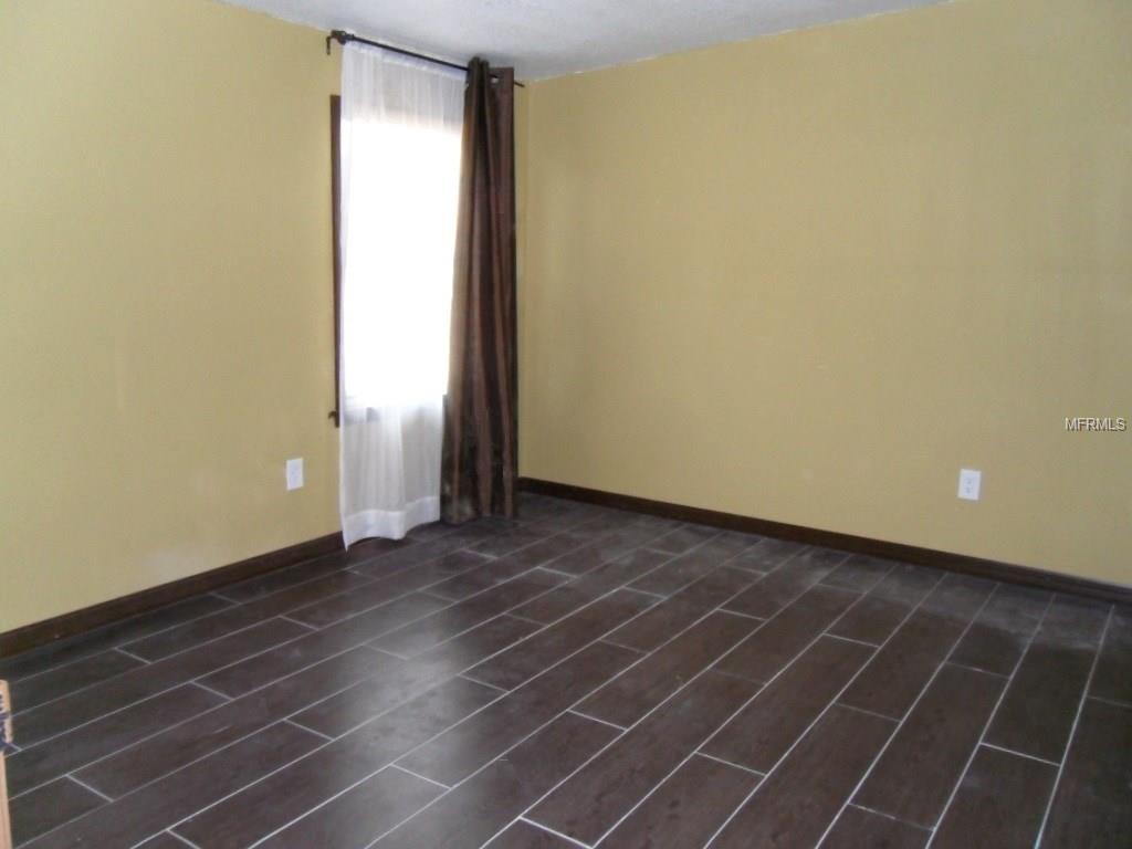 301 S LAKEWOOD DRIVE, ORLANDO, Florida 32803, 4 Bedrooms Bedrooms, 7 Rooms Rooms,2 BathroomsBathrooms,Residential,For sale,LAKEWOOD,O5557700