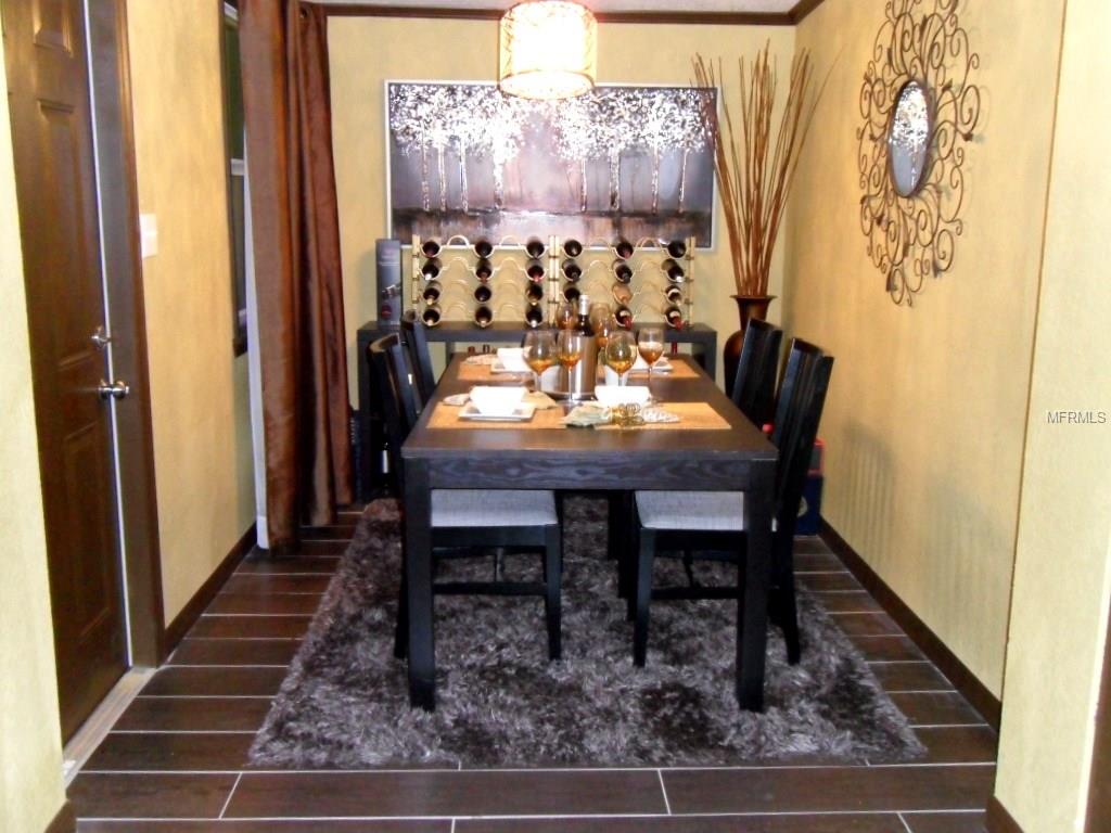 301 S LAKEWOOD DRIVE, ORLANDO, Florida 32803, 4 Bedrooms Bedrooms, 7 Rooms Rooms,2 BathroomsBathrooms,Residential,For sale,LAKEWOOD,O5557700