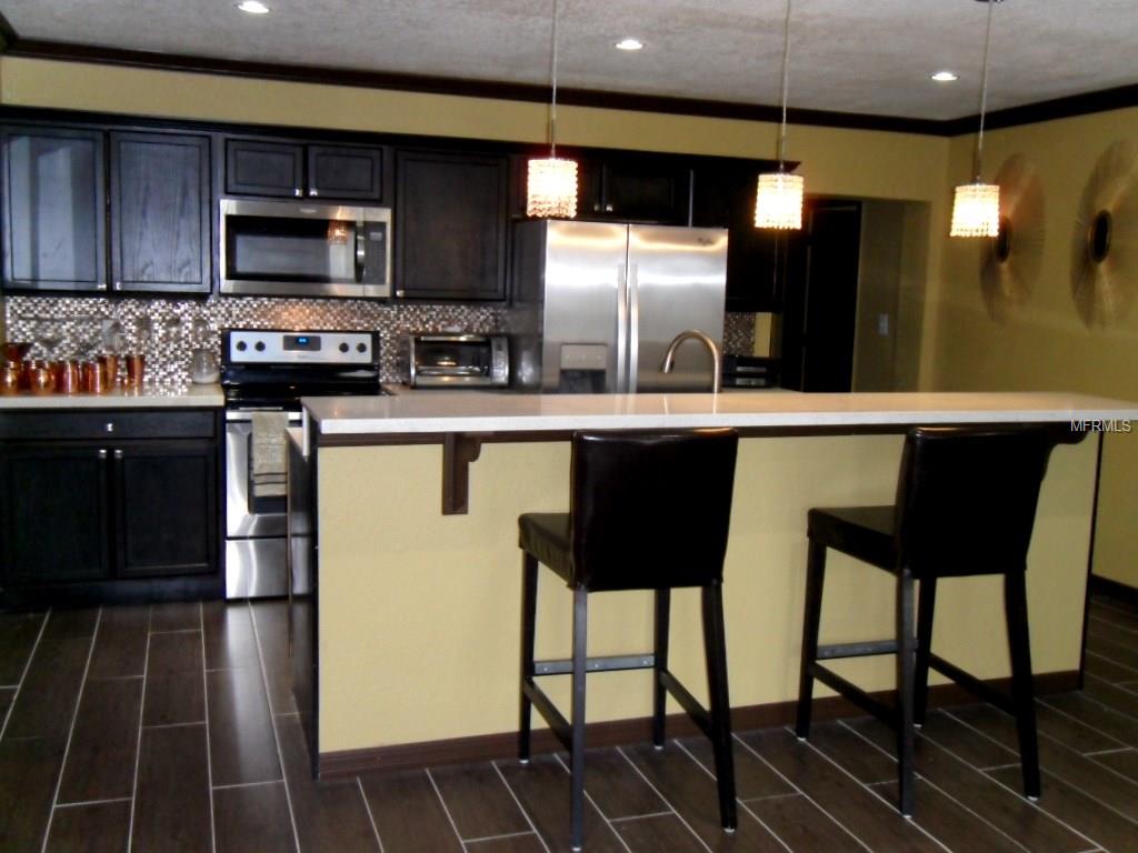 301 S LAKEWOOD DRIVE, ORLANDO, Florida 32803, 4 Bedrooms Bedrooms, 7 Rooms Rooms,2 BathroomsBathrooms,Residential,For sale,LAKEWOOD,O5557700