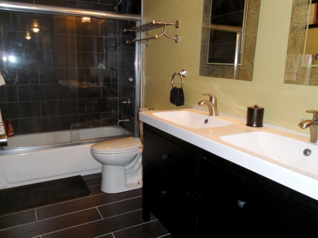 301 S LAKEWOOD DRIVE, ORLANDO, Florida 32803, 4 Bedrooms Bedrooms, 7 Rooms Rooms,2 BathroomsBathrooms,Residential,For sale,LAKEWOOD,O5557700