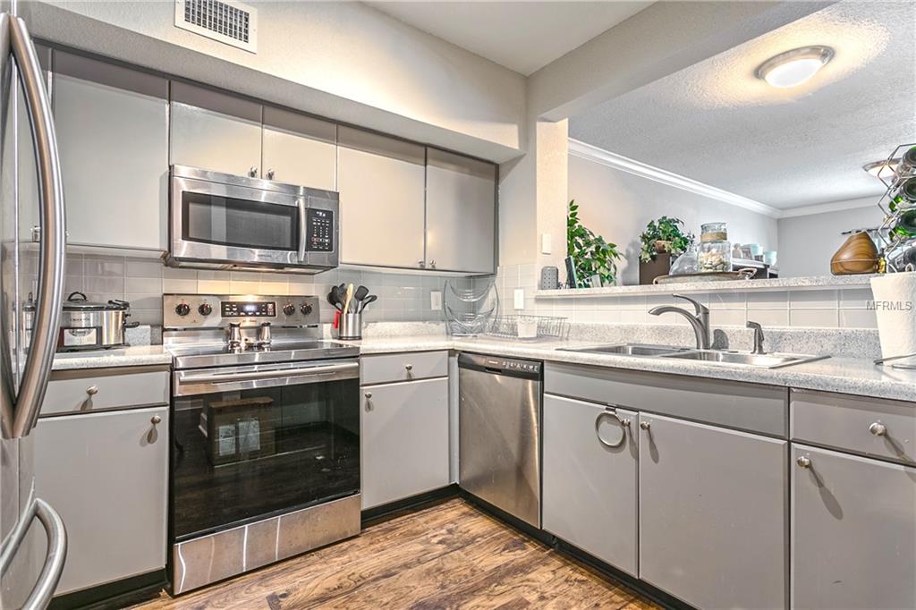 204 SOUTH STREET, ORLANDO, Florida 32801, 2 Bedrooms Bedrooms, 4 Rooms Rooms,2 BathroomsBathrooms,Residential,For sale,SOUTH STREET,O5561060