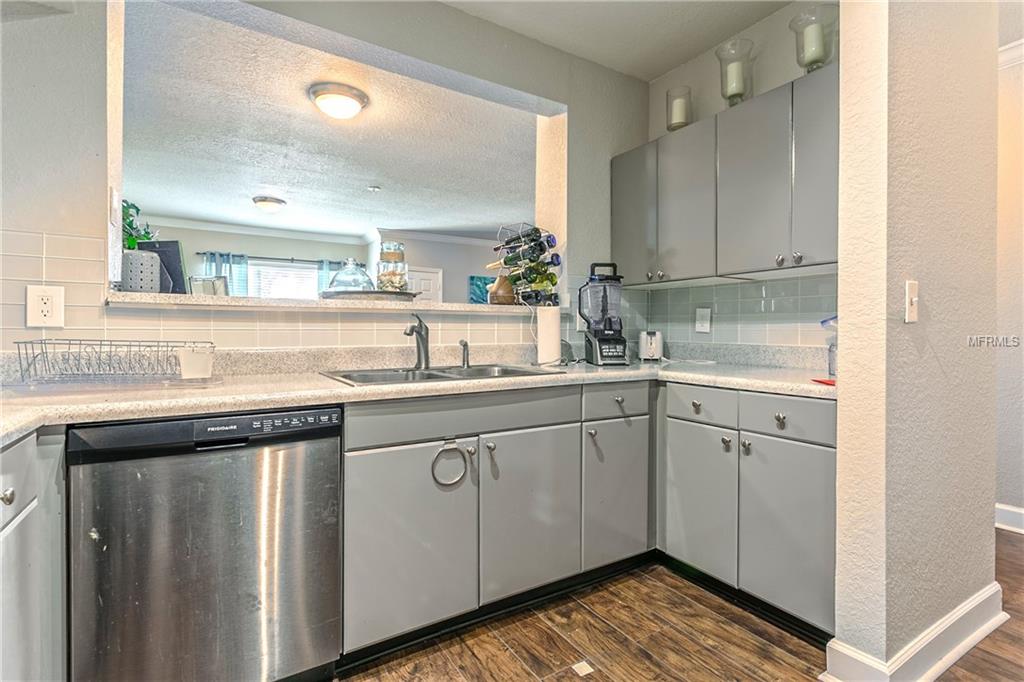 204 SOUTH STREET, ORLANDO, Florida 32801, 2 Bedrooms Bedrooms, 4 Rooms Rooms,2 BathroomsBathrooms,Residential,For sale,SOUTH STREET,O5561060