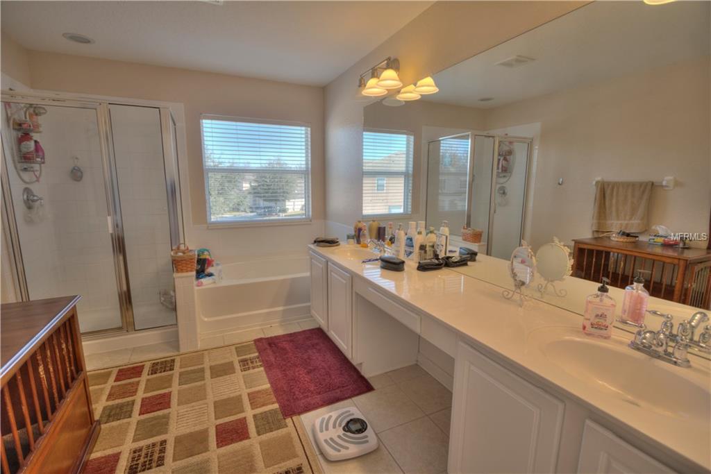 1137 BRANT POINT, ORLANDO, Florida 32828, 4 Bedrooms Bedrooms, 8 Rooms Rooms,3 BathroomsBathrooms,Residential,For sale,BRANT,O5561317