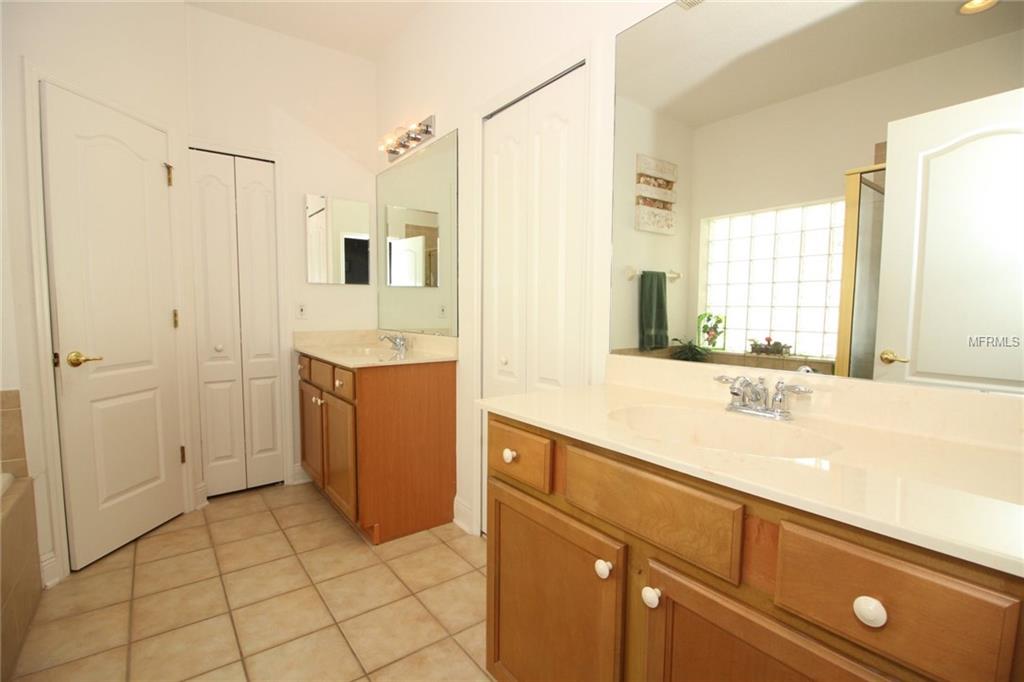 2654 TOPSAIL HILL STREET, ORLANDO, Florida 32828, 4 Bedrooms Bedrooms, 9 Rooms Rooms,2 BathroomsBathrooms,Residential,For sale,TOPSAIL HILL,O5561533