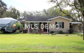 1095 DE LA PALMA AVENUE, BARTOW, Florida 33830, 3 Bedrooms Bedrooms, 7 Rooms Rooms,1 BathroomBathrooms,Residential,For sale,DE LA PALMA,L4725534