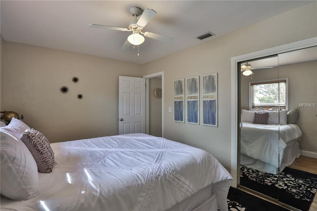 417 37TH AVENUE NE, ST PETERSBURG, Florida 33704, 2 Bedrooms Bedrooms, 5 Rooms Rooms,1 BathroomBathrooms,Residential,For sale,37TH,U7847572
