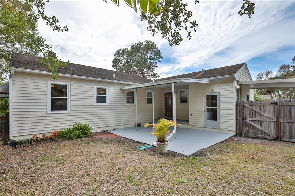 417 37TH AVENUE NE, ST PETERSBURG, Florida 33704, 2 Bedrooms Bedrooms, 5 Rooms Rooms,1 BathroomBathrooms,Residential,For sale,37TH,U7847572