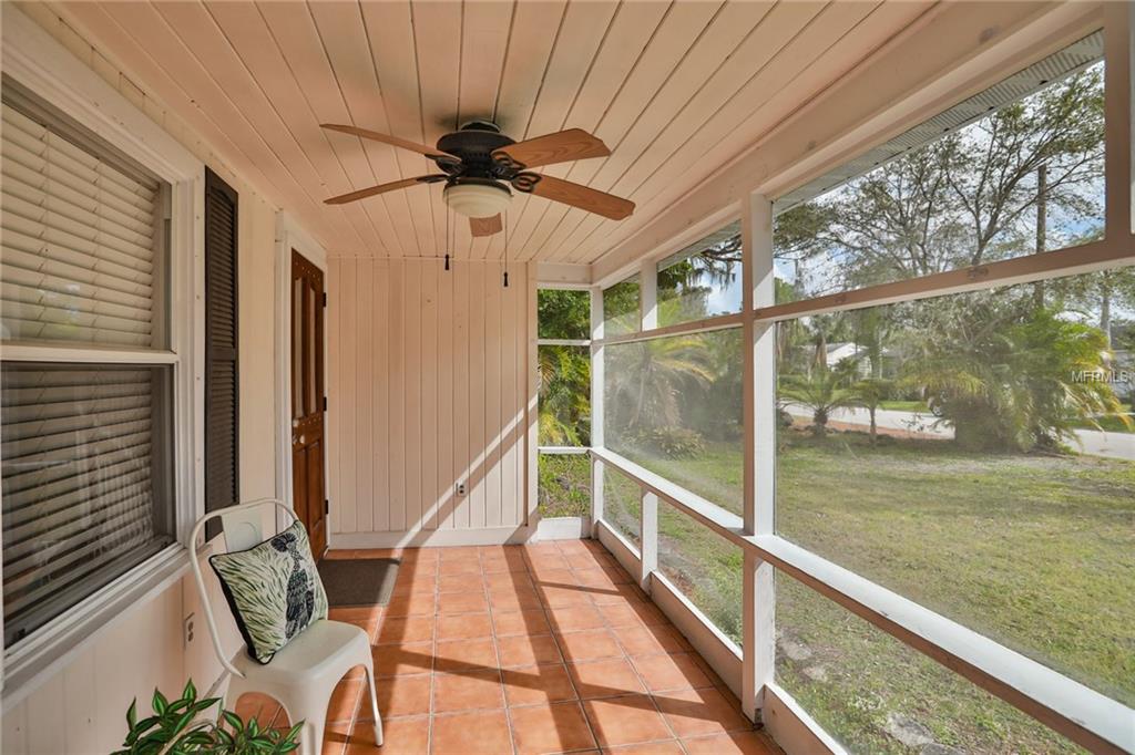 417 37TH AVENUE NE, ST PETERSBURG, Florida 33704, 2 Bedrooms Bedrooms, 5 Rooms Rooms,1 BathroomBathrooms,Residential,For sale,37TH,U7847572