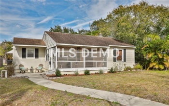417 37TH AVENUE NE, ST PETERSBURG, Florida 33704, 2 Bedrooms Bedrooms, 5 Rooms Rooms,1 BathroomBathrooms,Residential,For sale,37TH,U7847572