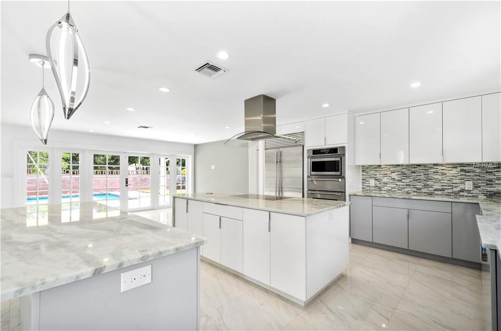 408 RAINTREE COURT, WINTER PARK, Florida 32789, 4 Bedrooms Bedrooms, 6 Rooms Rooms,3 BathroomsBathrooms,Residential,For sale,RAINTREE,O5524731