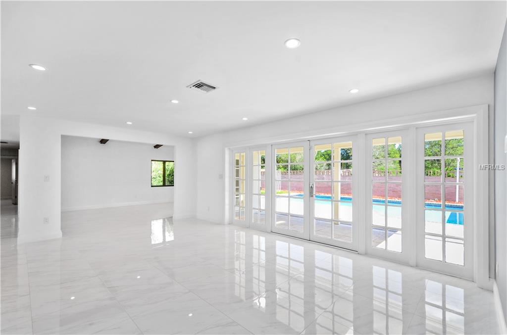 408 RAINTREE COURT, WINTER PARK, Florida 32789, 4 Bedrooms Bedrooms, 6 Rooms Rooms,3 BathroomsBathrooms,Residential,For sale,RAINTREE,O5524731