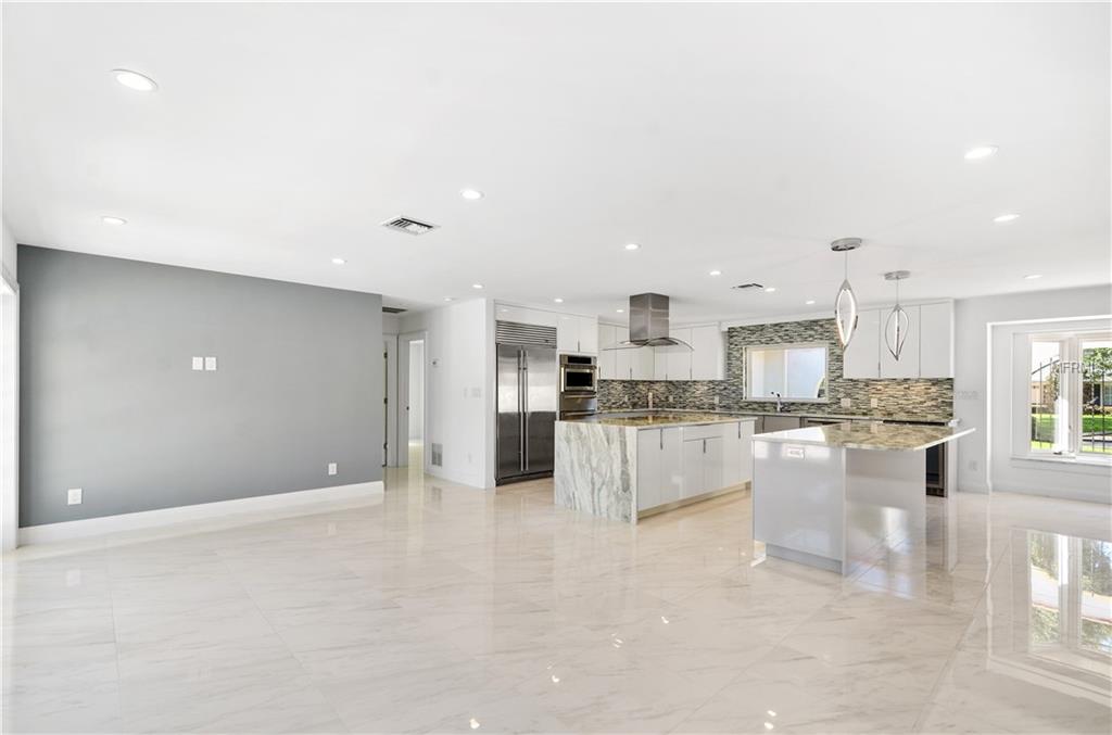 408 RAINTREE COURT, WINTER PARK, Florida 32789, 4 Bedrooms Bedrooms, 6 Rooms Rooms,3 BathroomsBathrooms,Residential,For sale,RAINTREE,O5524731