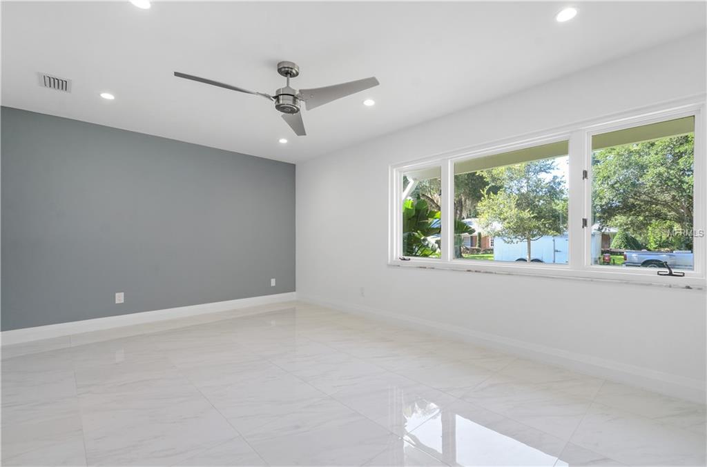 408 RAINTREE COURT, WINTER PARK, Florida 32789, 4 Bedrooms Bedrooms, 6 Rooms Rooms,3 BathroomsBathrooms,Residential,For sale,RAINTREE,O5524731