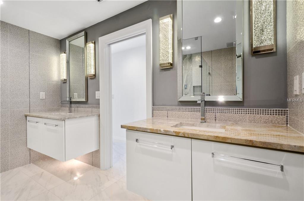 408 RAINTREE COURT, WINTER PARK, Florida 32789, 4 Bedrooms Bedrooms, 6 Rooms Rooms,3 BathroomsBathrooms,Residential,For sale,RAINTREE,O5524731