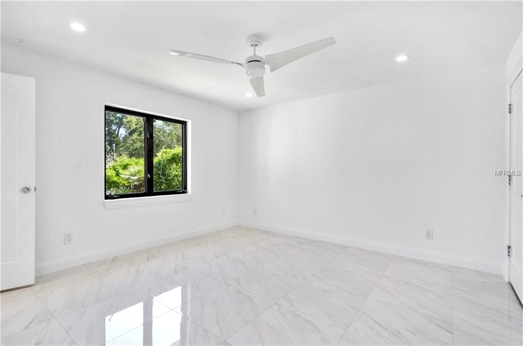 408 RAINTREE COURT, WINTER PARK, Florida 32789, 4 Bedrooms Bedrooms, 6 Rooms Rooms,3 BathroomsBathrooms,Residential,For sale,RAINTREE,O5524731