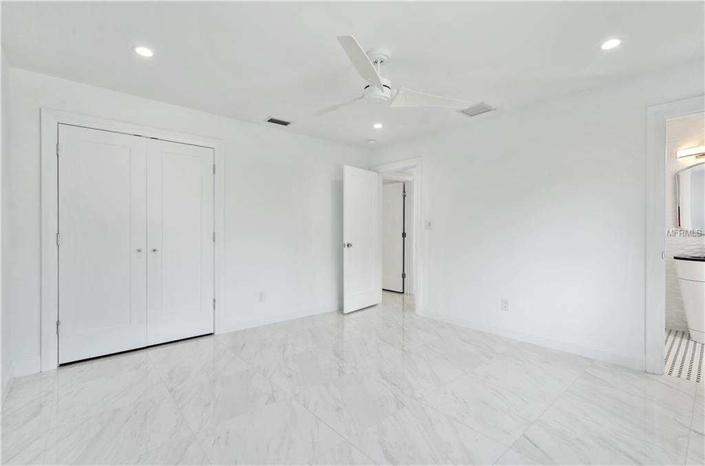 408 RAINTREE COURT, WINTER PARK, Florida 32789, 4 Bedrooms Bedrooms, 6 Rooms Rooms,3 BathroomsBathrooms,Residential,For sale,RAINTREE,O5524731