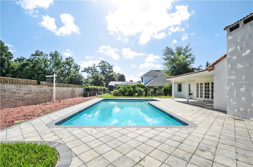 408 RAINTREE COURT, WINTER PARK, Florida 32789, 4 Bedrooms Bedrooms, 6 Rooms Rooms,3 BathroomsBathrooms,Residential,For sale,RAINTREE,O5524731